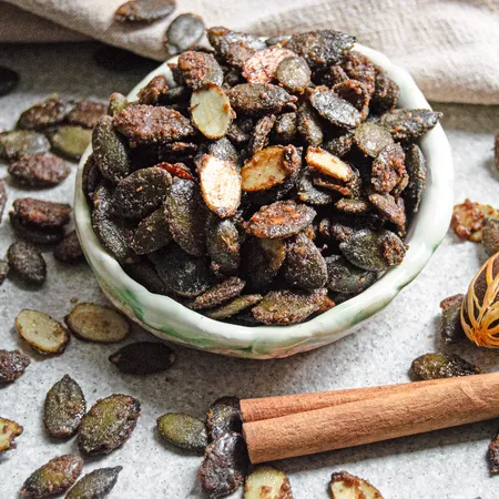 Pumpkin Pie-Spiced Pumpkin Seeds