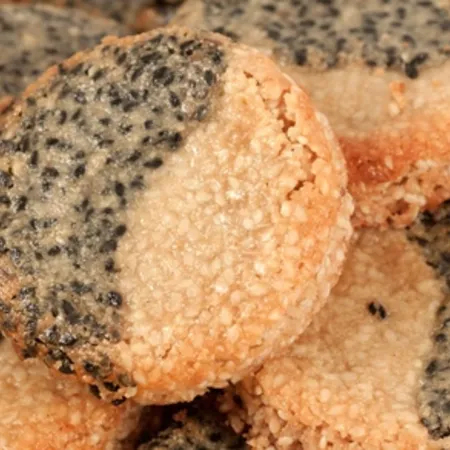 Ying Yang Sesame Biscuits