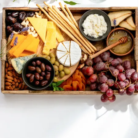 How to Make the Perfect Christmas Grazing Board with Healthy Supplies